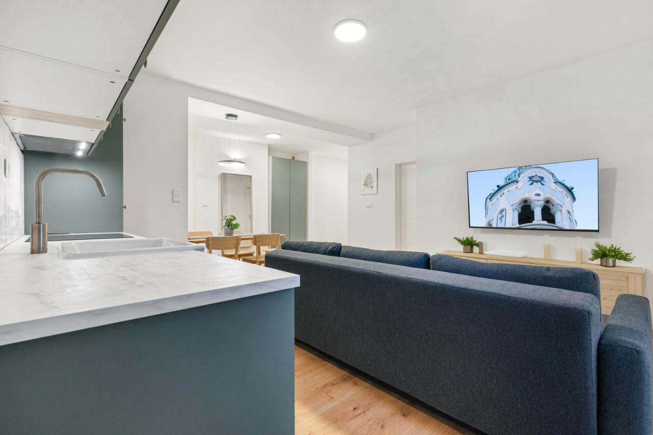 Bratislava Touch 2 Bedroom Apt Екстериор снимка
