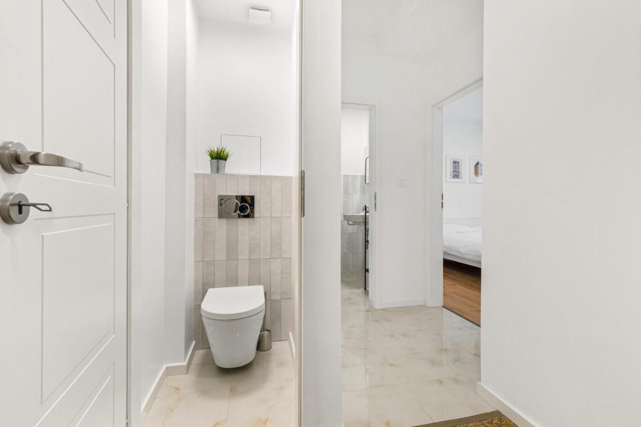 Bratislava Touch 2 Bedroom Apt Екстериор снимка