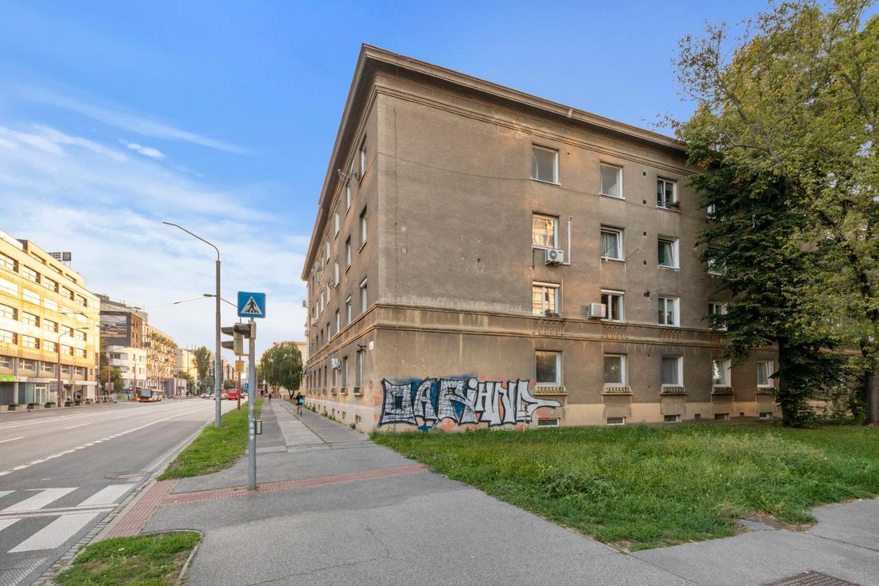 Bratislava Touch 2 Bedroom Apt Екстериор снимка